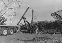 Construction of the 32-foot antenna mounting at Palomar
