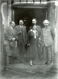 The Einstein’s with group in front of Dabney Hall