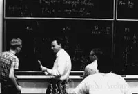 Richard Feynman in classroom with students