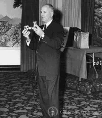 George Beadle giving a talk at ACS