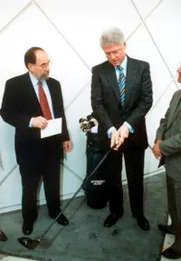 David Baltimore with President Bill Clinton