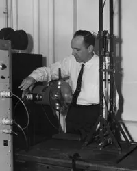 Albert Ellis in the hydrodynamics lab