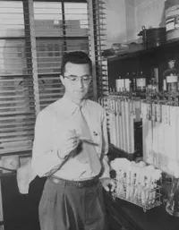 Norman Horowitz in the lab