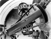 200″ Hale telescope pointing to zenith, seen from east