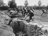 World War I: Troops attacking a foxhole