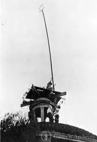 Throop cupola with students raising the Star of David