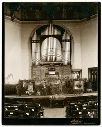 Memorial organ in the Universalist Church on Throop Memorial Day