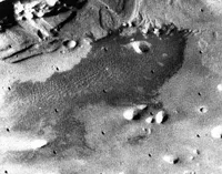 Martian sand dunes a few degrees south of the equator